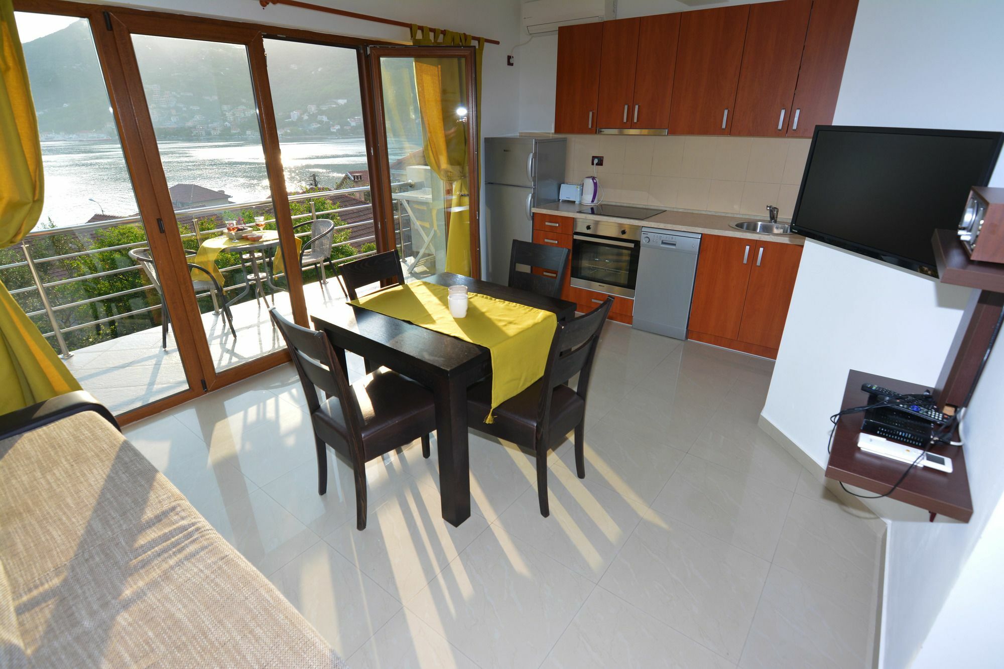 Tale House Montenegro Tivat Exterior foto